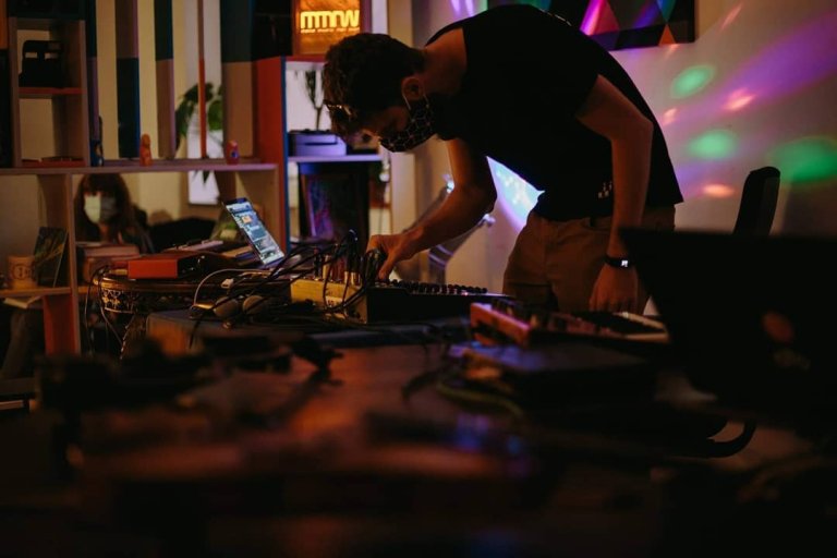 „Muzica înseamnă Acasă”, Căminul Subcultural, 2020
