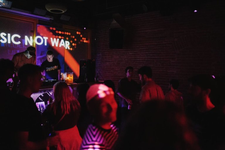MMNW pres. Kolorado Fesztival Takeover, Atelier Cafe, 2024